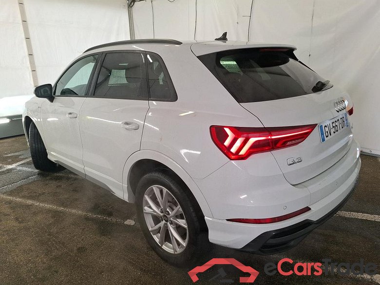 AUDI Q3 / 2018 / 5P / SUV 45 TFSI E 245 S TRONIC S LINE #2