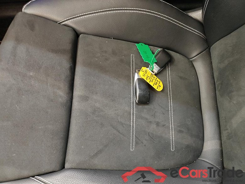 Mercedes-Benz A-Klasse Limousine A 200 7G-DCT Business Solution AMG 4d + Pano #4