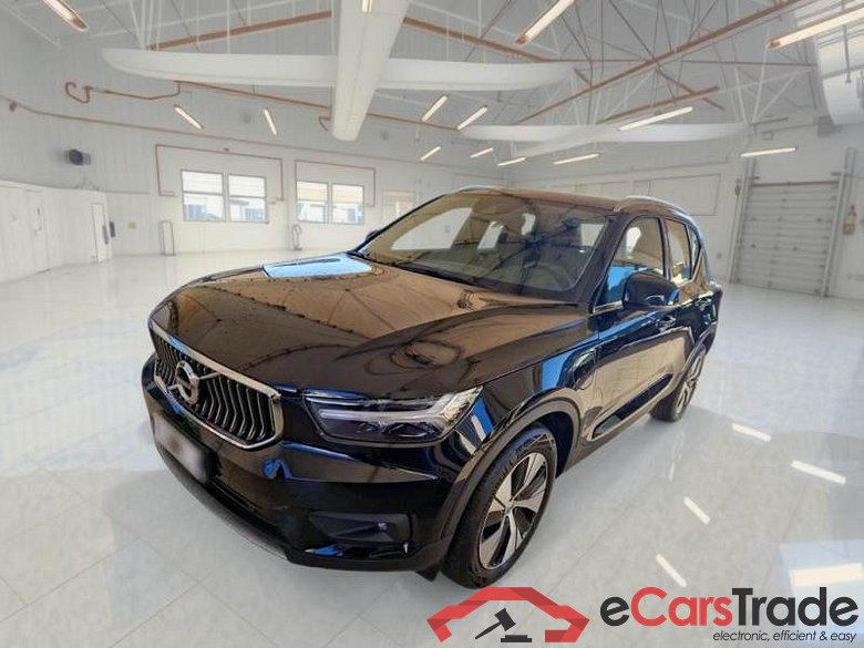 VOLVO XC40 / 2017 / 5P / SUV T5 PLUG-IN HYBRID RECH INSCRIP EXPR #1