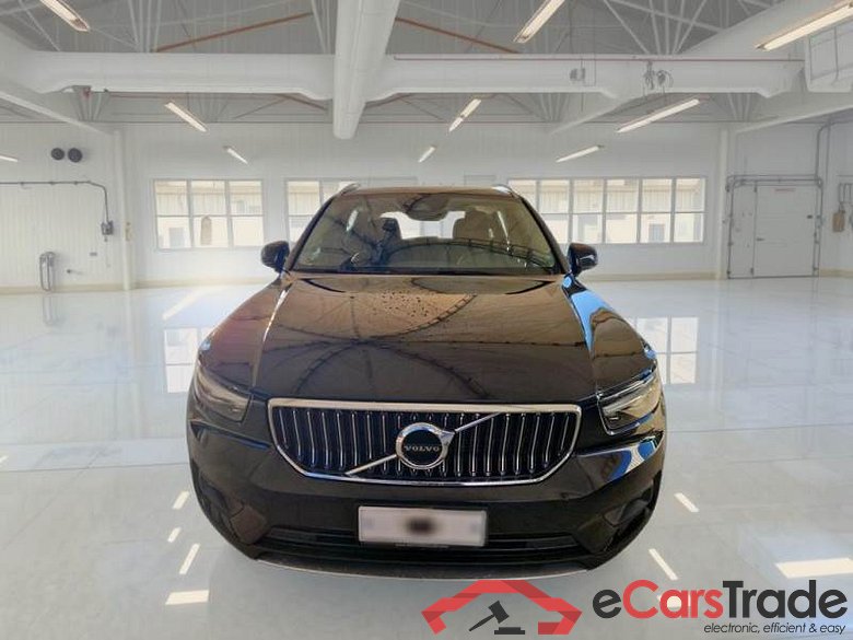 VOLVO XC40 / 2017 / 5P / SUV T5 PLUG-IN HYBRID RECH INSCRIP EXPR #6