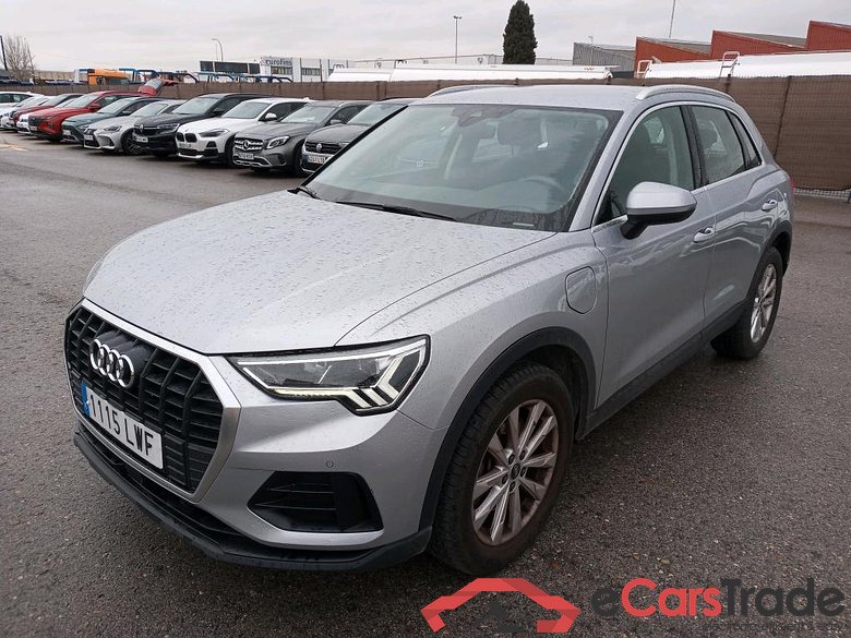 AUDI Q3 / 2018 / 5P / todoterreno 45 TFSI e 180kW S tronic Advanced
