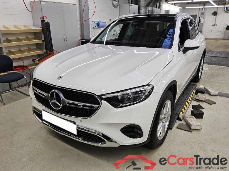 Mercedes-Benz GLC (BM 254)(06.2022->) DE - SUV5 GLC 200 EU6d, Avantgarde 4Matic (EURO 6d), 2022 - 2024