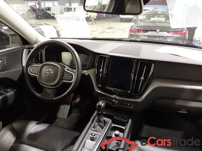 VOLVO XC60 DIESEL - 2017 2.0 D4 AWD Momentum AdBlue (EU6d-TEMP) STOCK #6