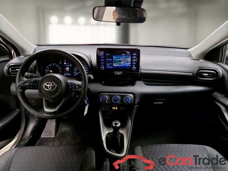 TOYOTA YARIS / 2020 / 5P / BERLINA 1.0 ACTIVE MY22 #3