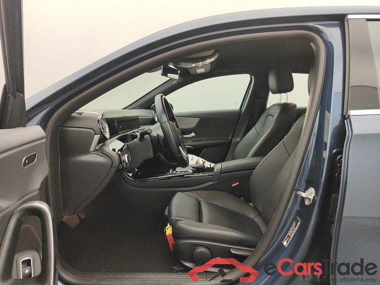 Mercedes-Benz A-Klasse Limousine A 250e Business Solution 4d #3