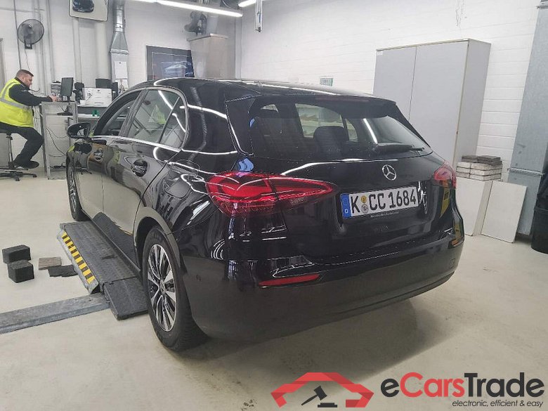 Mercedes-Benz A (BM 177)(03.2018->) DE - LimS5 A 180 EU6d, (EURO 6d), (Facelift) 2022 - 2024 #4