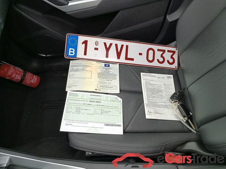 Audi Q3 35 TDI S Tronic Business Edition 5d #4