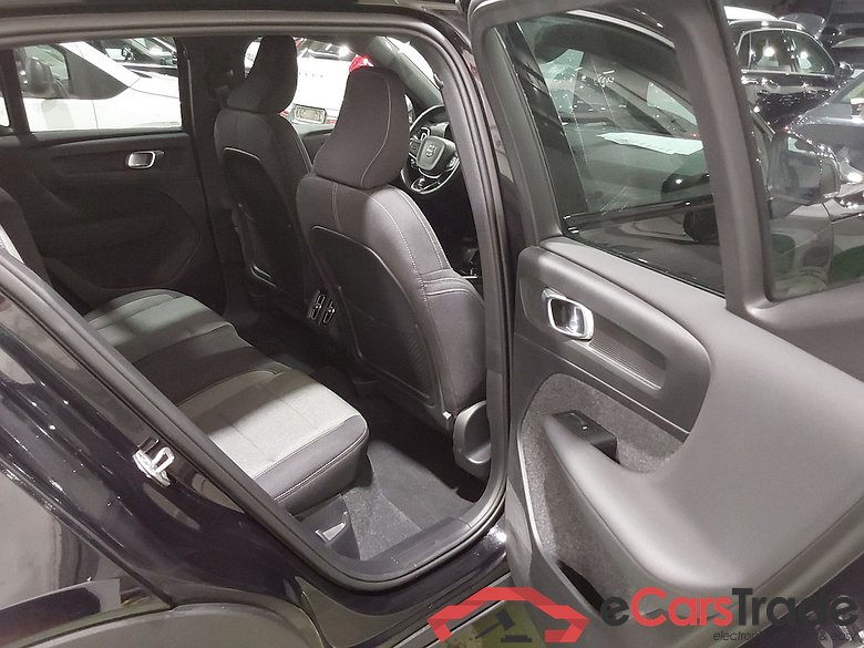 VOLVO XC40 1.5 T2 PLUS LIMITED EDITION AUTO #5