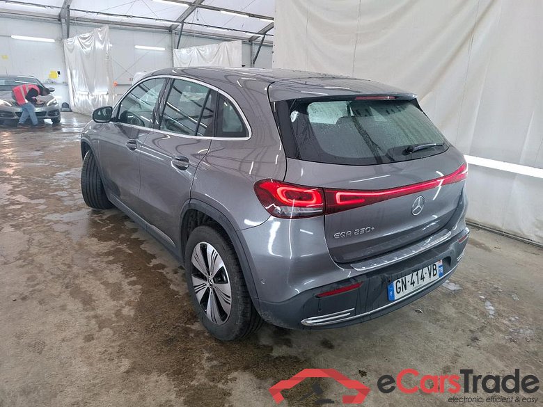 MERCEDES-BENZ EQA / 2021 / 5P / SUV EQA 250+ Business Line #3
