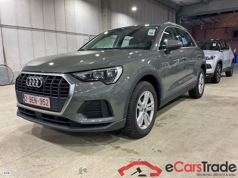 AUDI Q3 1.4 45 TFSI E S TRONIC