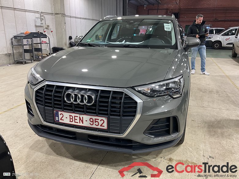 AUDI Q3 1.4 45 TFSI E S TRONIC #2