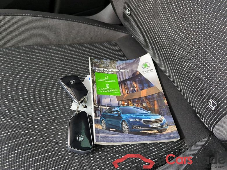 SKODA Octavia Combi 110 kW #6