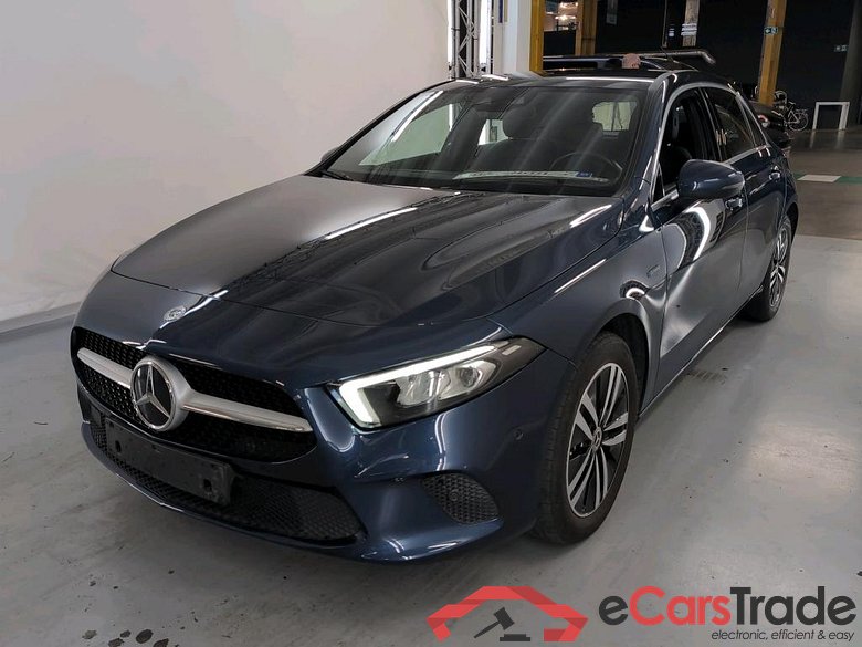 MERCEDES-BENZ CLASS A (W177) A 250 e PHEV Business Solution