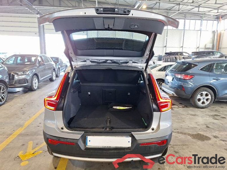 VOLVO XC40 / 2021 / 5P / SUV T2 AUTOMATICO CORE #5