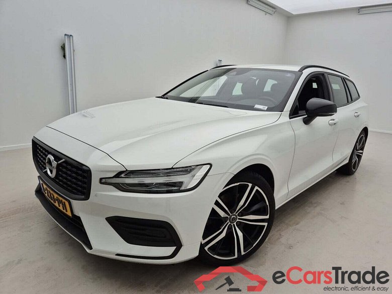 VOLVO V60 2.0 B3 Mom. Adv.