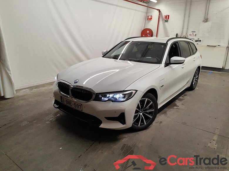 BMW 3 Reeks Touring 330e (215 kW) 5d