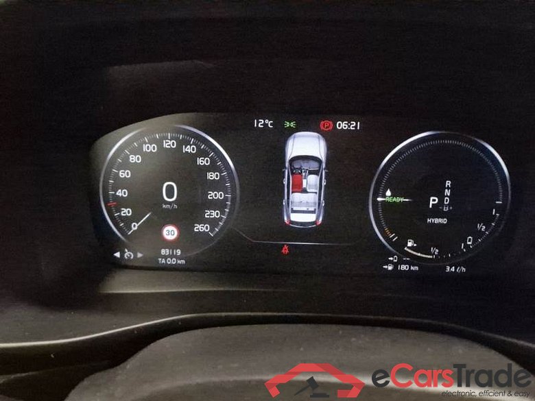 VOLVO XC40 / 2017 / 5P / SUV T5 PLUG-IN HYBRID RECH INSCRIP EXPR MY21 #4