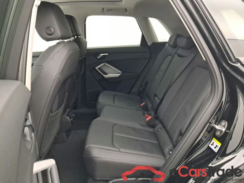 Audi Q3 35 TDI S tronic S line Business Edition 5d #3
