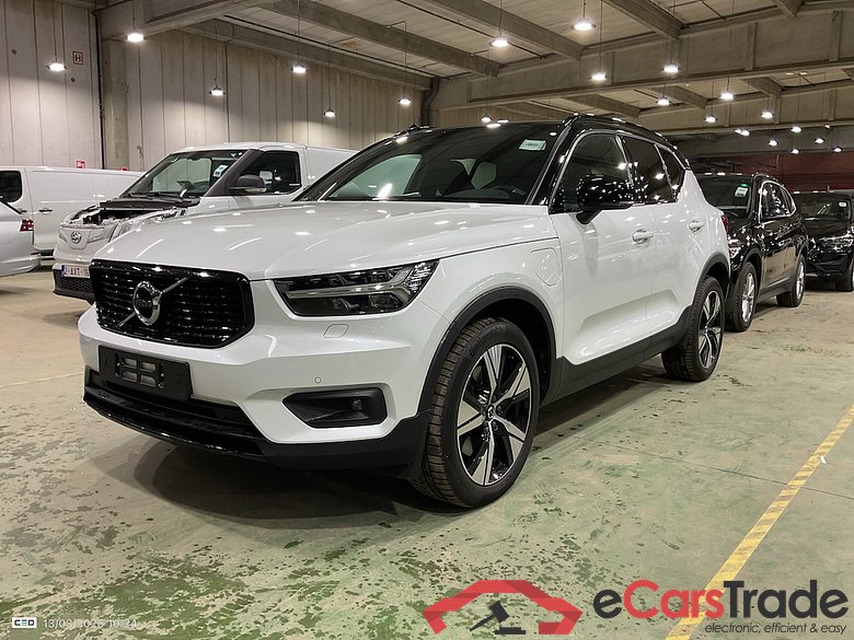VOLVO XC40 1.5 T4 RECHARGE GEARTRONIC R-DESIGN #1