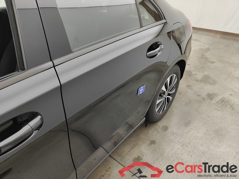 Mercedes-Benz A-Klasse Limousine A 200d Business Solution Limited 4d