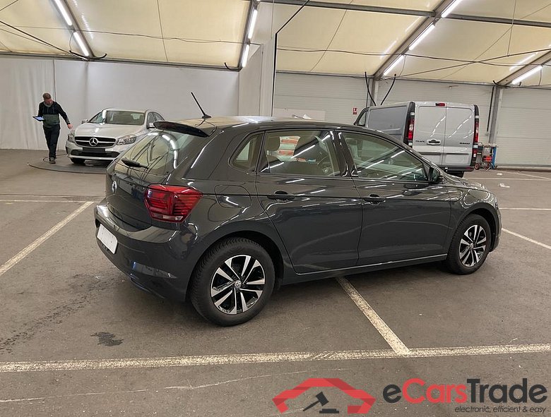 VOLKSWAGEN Polo Polo IQ Drive 1.0 48 kW (65 ch) 5 vitesses manuel #2