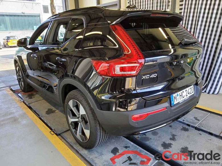 Volvo XC40 (2017->) DE - SUV5 B4 2WD EU6d, Ultimate Dark (EURO 6d), (Facelift) 2022 - 2023 #4