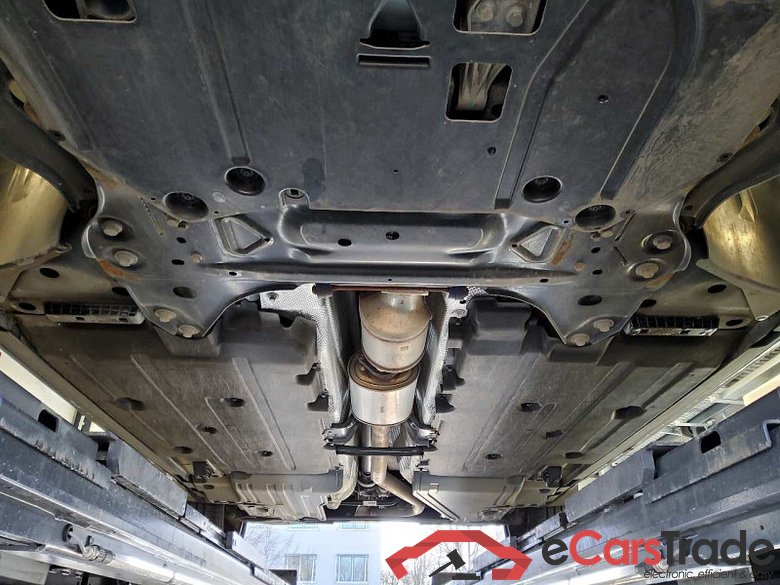 Volvo XC40 (2017->) DE - SUV5 B4 2WD EU6d, Ultimate Dark (EURO 6d), (Facelift) 2022 - 2023 #5