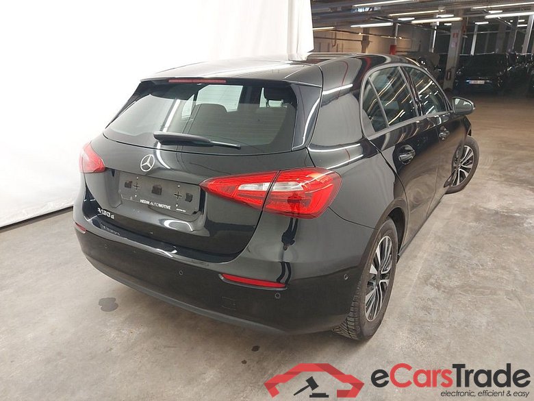 Mercedes-Benz A-Klasse A 180 d DCT Business Solution 5d #2