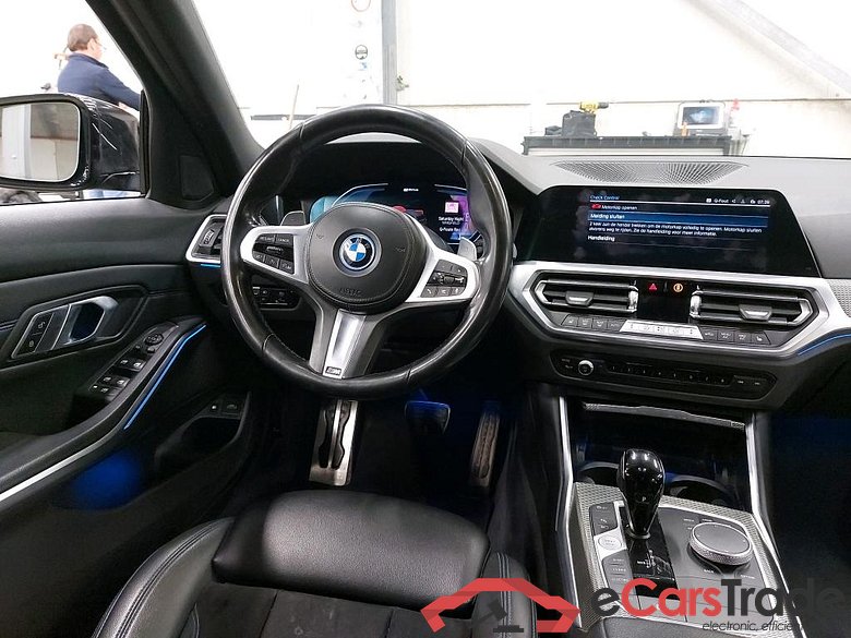 BMW 330e Plug-In Hybrid M-Sport Aut. LED-Xenon LC-Pro Ambient Navi 1/2 Sport-Leather-Alcantara KeylessGo Camera Klima PDC ... #3