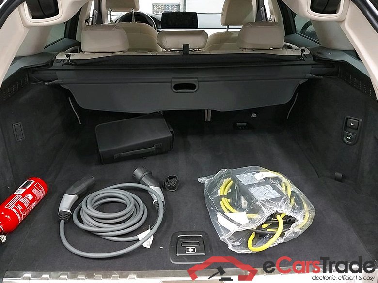 BMW 530e Plug-In Hybrid Aut. LED-Xenon LC-Pro Ambient Navi Sport-Leather KeylessGo Camera Klima PDC ... #6