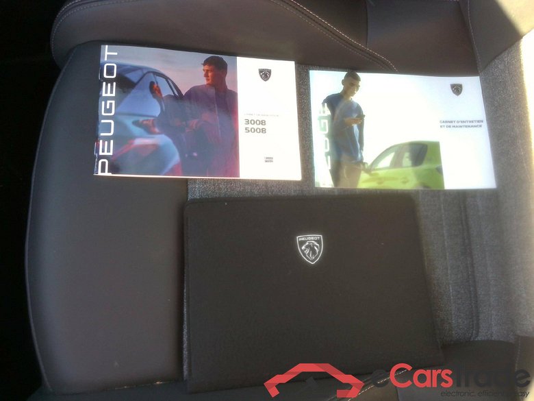 Peugeot 5008 Allure 5008 Hybrid 136 e-DCS6 #6