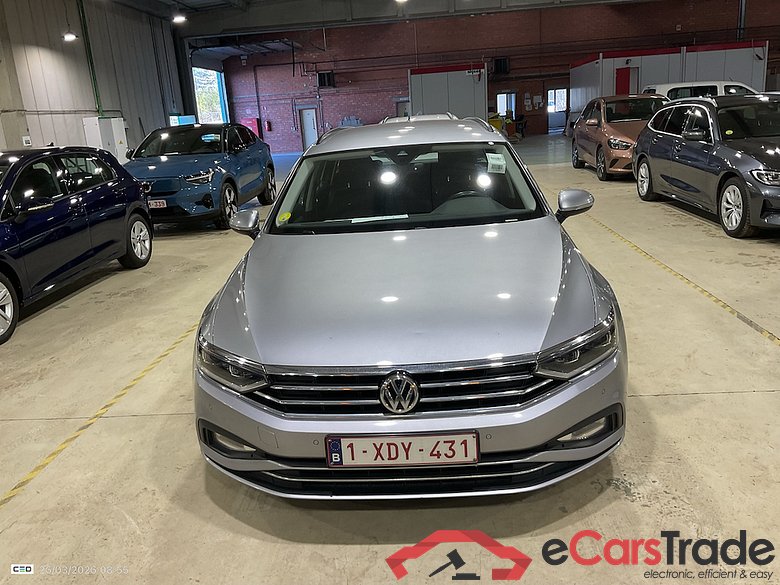 VOLKSWAGEN PASSAT VARIANT DIESEL - 2019 1.6 TDi SCR Style Business DSG #2