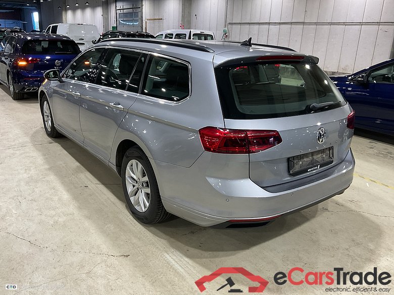 VOLKSWAGEN PASSAT VARIANT DIESEL - 2019 1.6 TDi SCR Style Business DSG #3