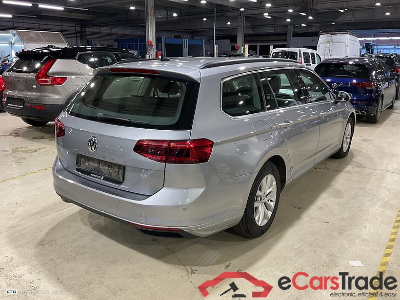 VOLKSWAGEN PASSAT VARIANT DIESEL - 2019 1.6 TDi SCR Style Business DSG #4