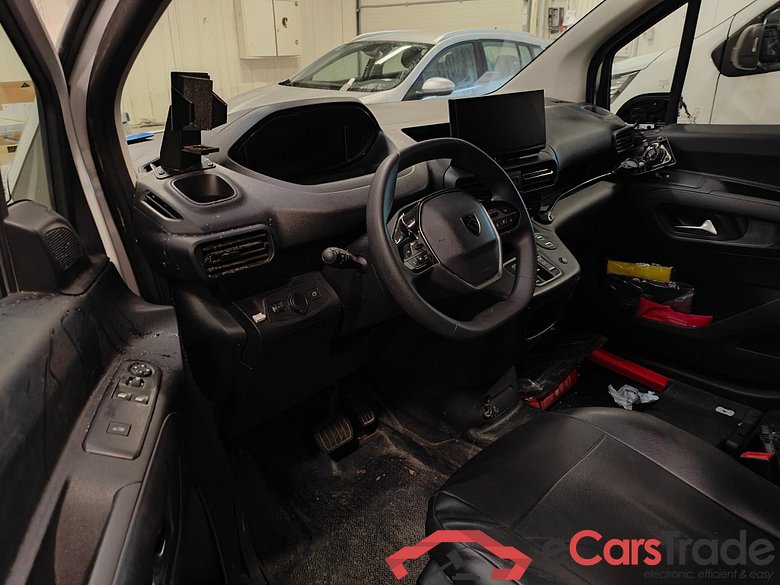 Peugeot Partner 1.5 BHDi L2 Heavy 96kW EAT8 4d !! Damaged Car !! Rolling car