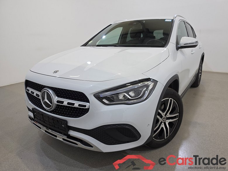 Mercedes GLA 200d Aut. LED-Xenon Widescreen Navi 1/2 Sport-Leather KeylessGo Camera Klima PDC ...