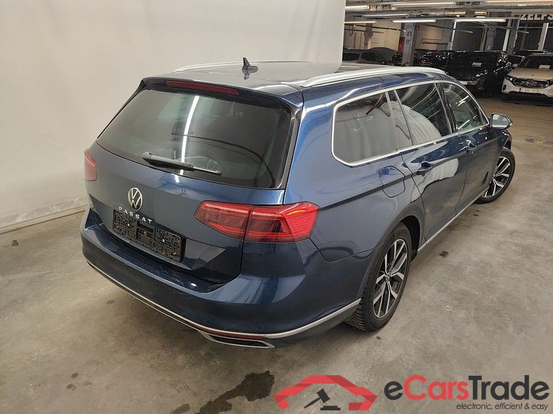 Volkswagen Passat Variant 2.0 TDI SCR 110kW Elegance Business 5d #2