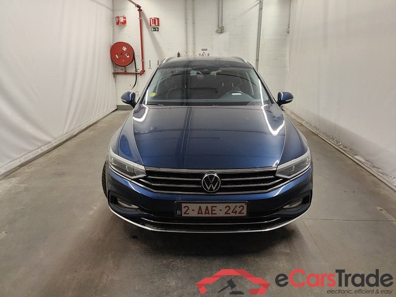 Volkswagen Passat Variant 2.0 TDI SCR 110kW Elegance Business 5d #5