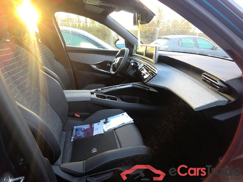 Peugeot 5008 Allure Hybrid 145 ch e-DCS6 #3