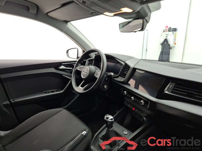 AUDI A1 SPORTBACK 1.0 25 TFSI ATTRACTION #3