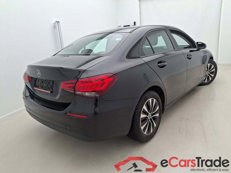 MERCEDES-BENZ A-KLASSE LIMOUSINE 2.0 200 D STYLE 8G-DCT #2