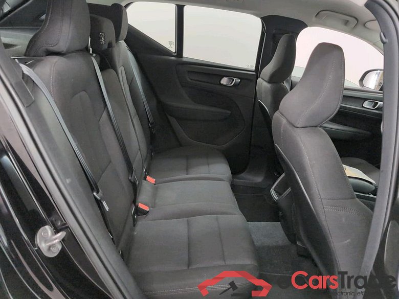 VOLVO XC40 1.5 T2 MOMENTUM CORE #6