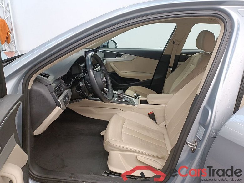 AUDI A4 AVANT DIESEL - 2020 40 TDi 204hp Quattro Advanced S tronic 5d #3