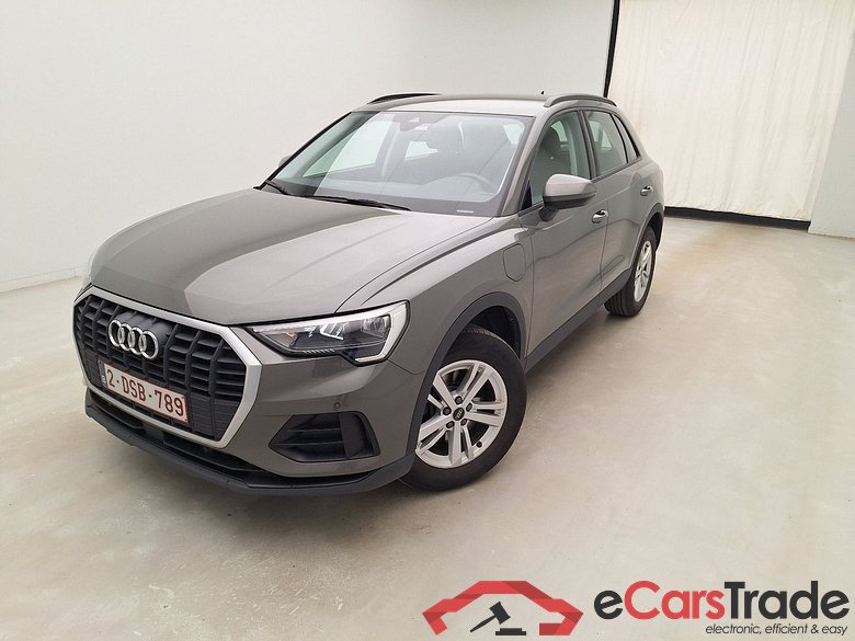 Audi, Q3 '18 PHEV, Audi Q3 45 TFSI e S tronic 5d #2