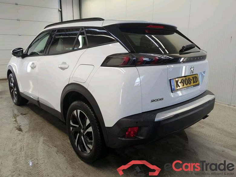 PEUGEOT 2008 1.2 PureTech Allure #6