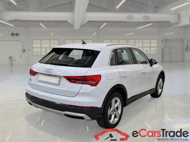 AUDI Q3 / 2018 / 5P / SUV 35 TDI S TRONIC BUSINESS ADVANCED #2