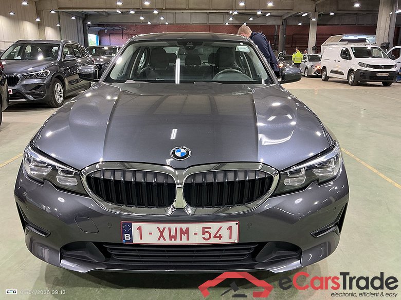 BMW 3 DIESEL - 2019 318 dA AdBlue #2