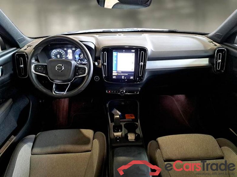 VOLVO XC40 / 2021 / 5P / SUV T4 RECHARGE PLUG-IN AUTO CORE #3
