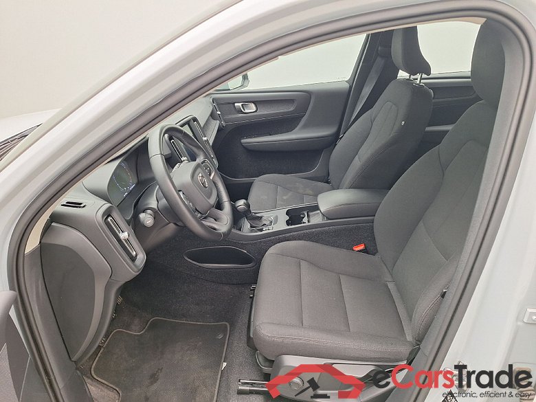 Volvo, XC40 '17, Volvo XC40 T2 Momentum Core 5d #3