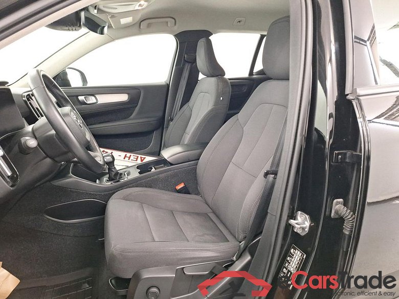VOLVO XC40 1.5 T2 MOMENTUM PRO #5